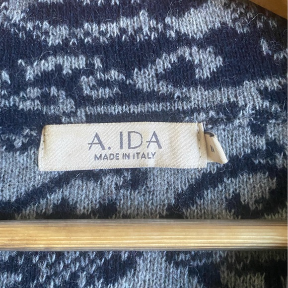 Wool cardigan from Italy - Picture 3 of 4